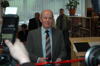 Mr Warde AV Pictured above is Mr Warde cutting the ribbon and officially opening the library